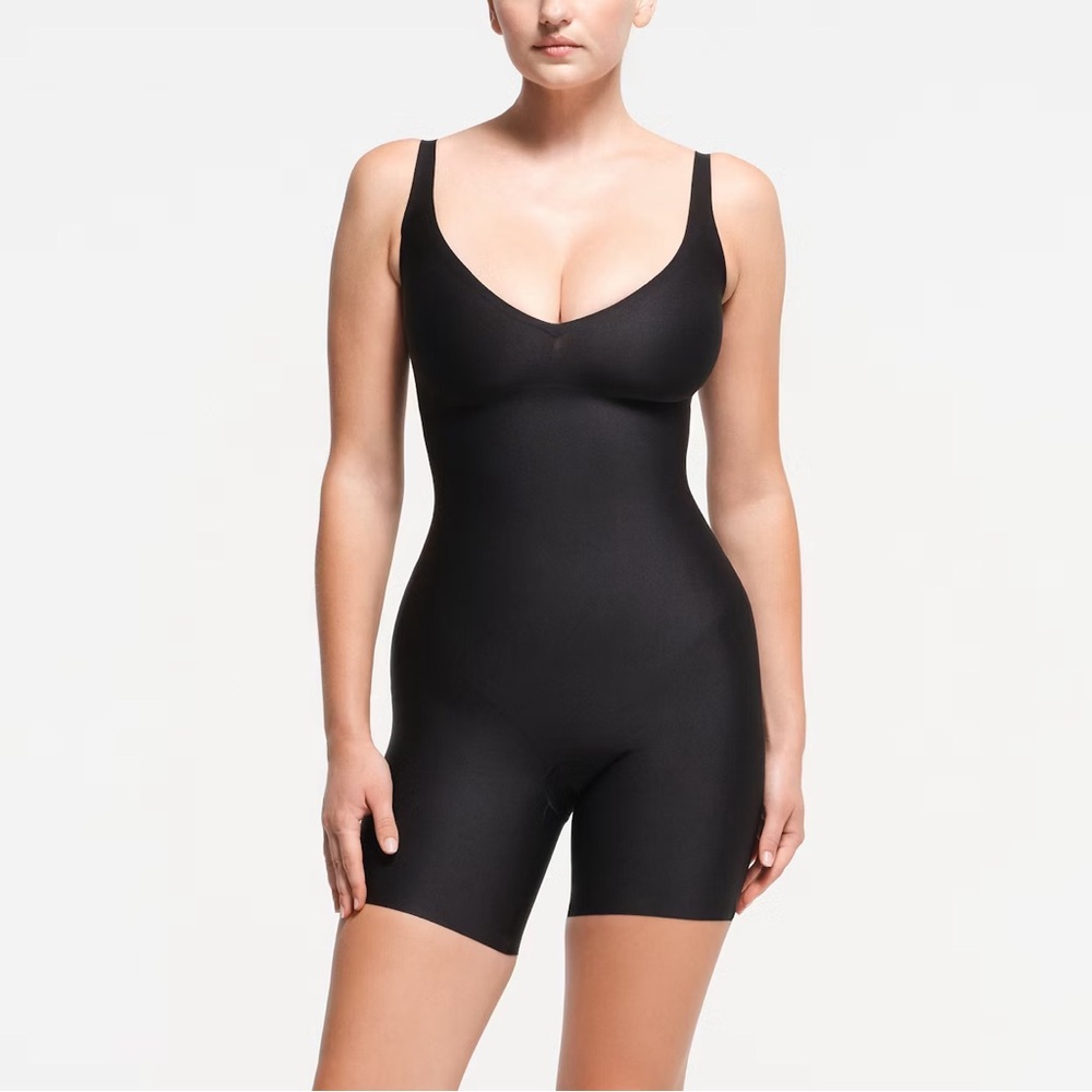 SKIMS CORE SCULPT PLUNGE MID THIGH BODYSUIT BLACK XL